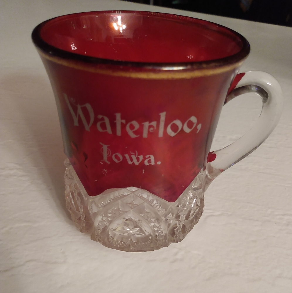 Vintage Waterloo, Iowa Keepsake Red Over Cut Glass Mug